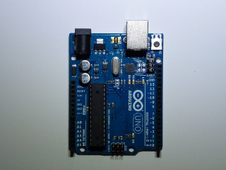 ArduinoUNO_R3_00.jpg